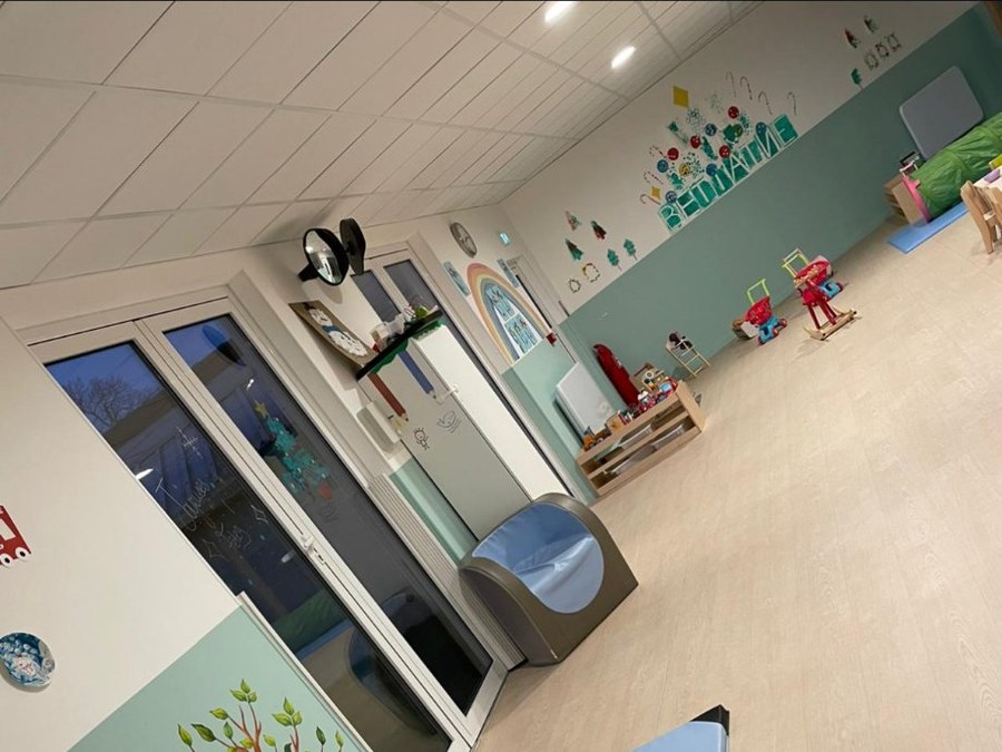 Intérieur crèche Sainte-Geneviève-des-Bois